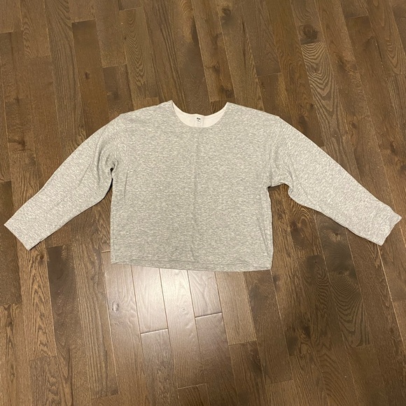 Uniqlo Sweatshirt - Picture 2 of 3